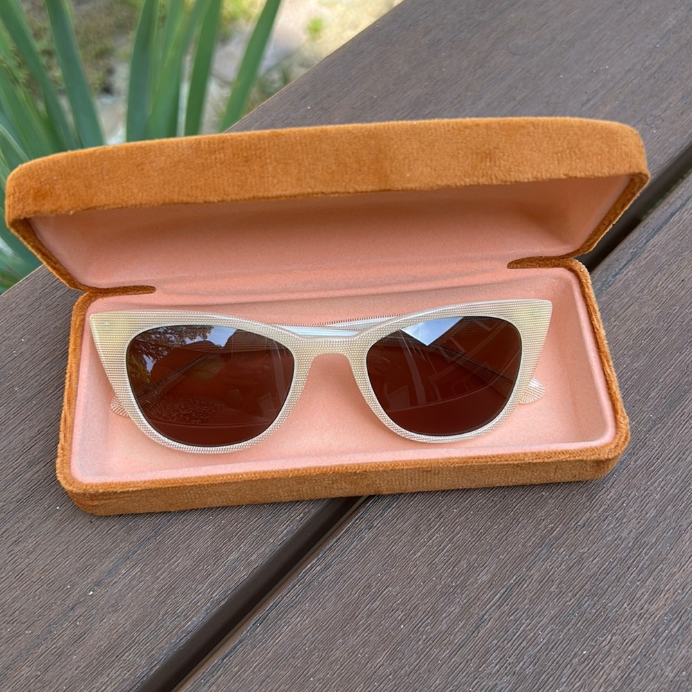 Brand New Gemma Styles The Young Ones Sunglasses in Antique